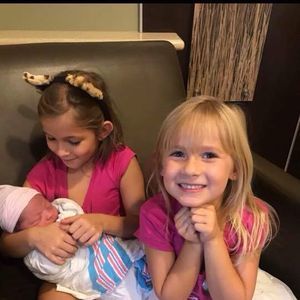 Meet your Posher, Dori